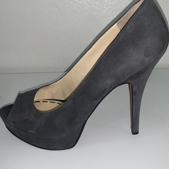 Enzo Angiolini Gray Suede Peep Toe Pumps Size 9 - Picture 4 of 10